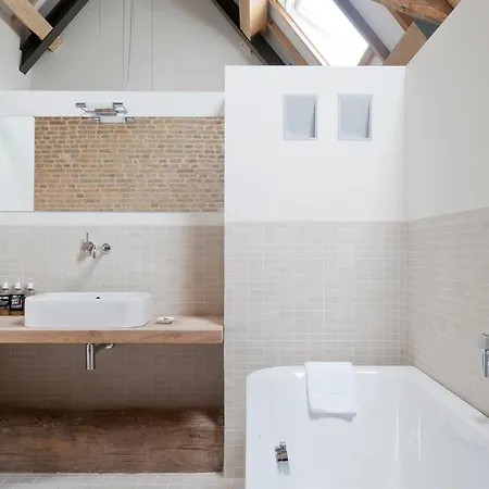 Cour 8 Lofts Kır Evi Maastricht