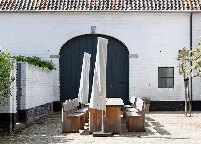 Cour 8 Lofts Gospodarstwo wiejskie *